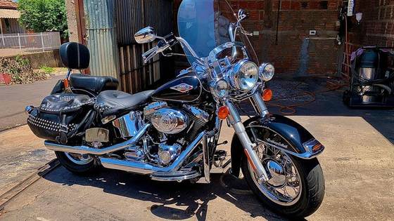 HARLEY-DAVIDSON SOFTAIL HERITAGE CLASSIC HARLEY-DAVIDSON SOFTAIL HERITAGE CLASSIC